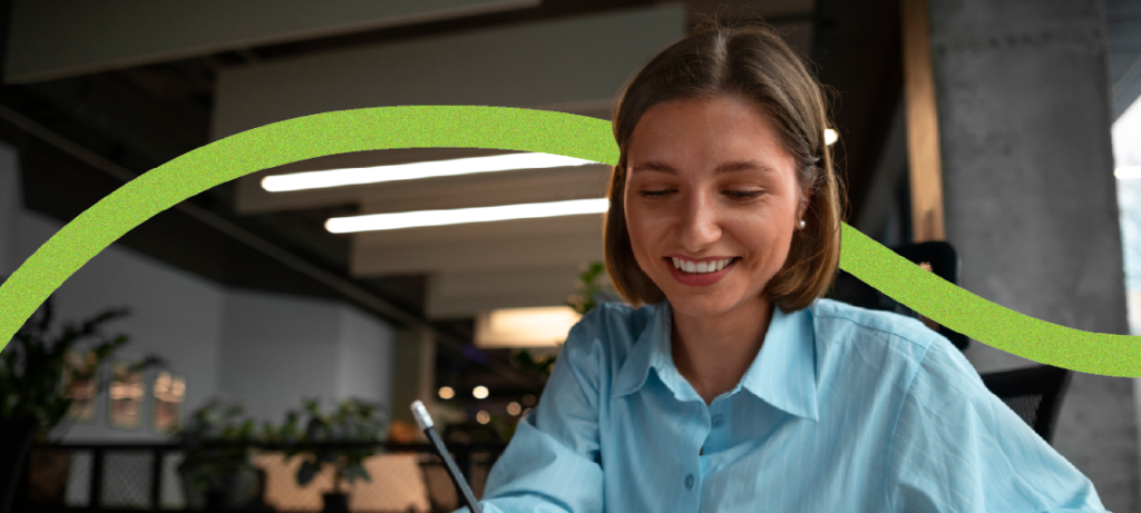 Profesional de NB Contadores brindando atención personalizada y asesoría para empresas en Colombia.